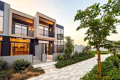 MORTGAGE ACCEPTED | LARGER PLOT | 4 BEDS G+1
