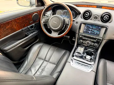 صورة 13 لـ 2015 Jaguar XJ