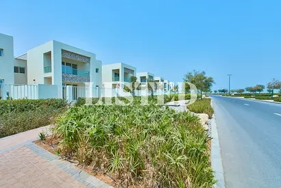 Spacious 2BR+Maid | Bermuda | Prime Location