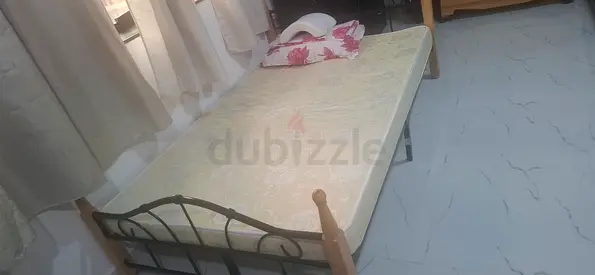 Queen size cot and matress urgent sale before sunday 09/08/2026