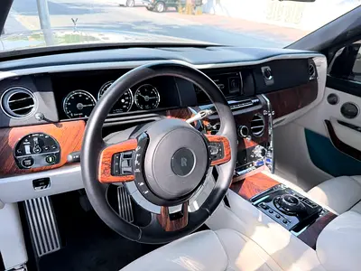 صورة 8 لـ 2019 ROLLS-ROYCE CULLINAN