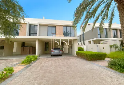 Prime Location | Park Facing | Vacant | Non-negotiable