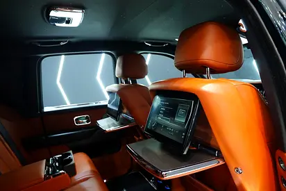 2021 ROLLS-ROYCE CULLINAN — миниатюра 12