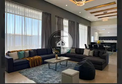 فيلا واسعة مكونة من 4 غرف نوم مع مسبح خاص