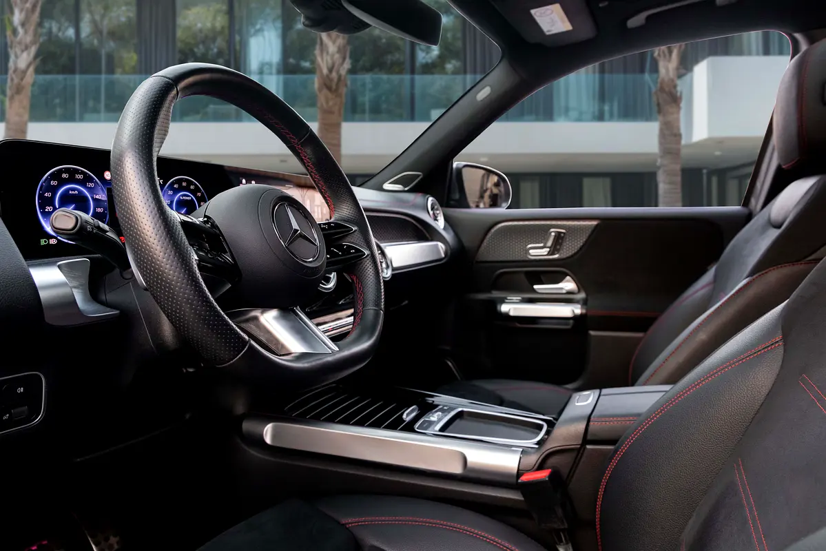 Mercedes-Benz EQB 2025