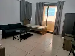 Bed Space in Master Bedroom — Ladies Only / سرير للإيجار في غرفة ماستر — 