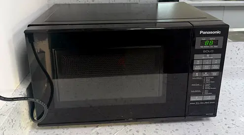 Panasonic Solo Microwave 20L - Good Working Condition