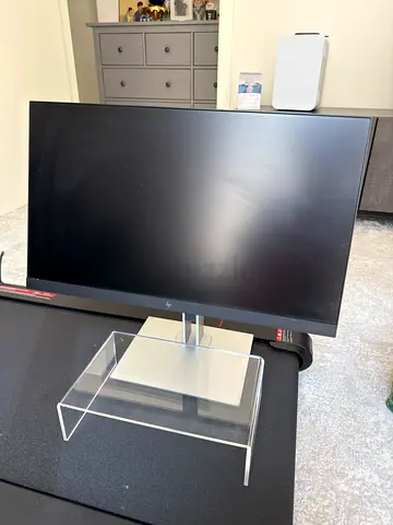 21-inch HP Monitor with Stand - EXCELLENT Working Condition