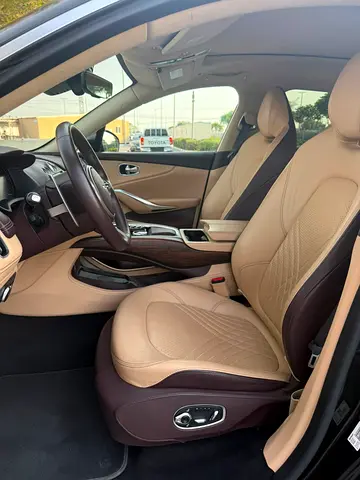 صورة مصغرة 12 لـ 2022 Aston Martin DBX