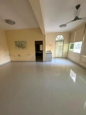 Executive Bachelors Bed Space Available in Villa