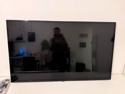 40-50 LED TV - Good Working Condition