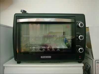 70Ltr. Oven (Black + Decker)