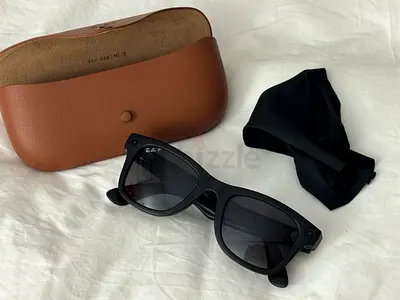 Ray-Ban Meta Wayfarer Smart Glasses – Matte Black | Like New