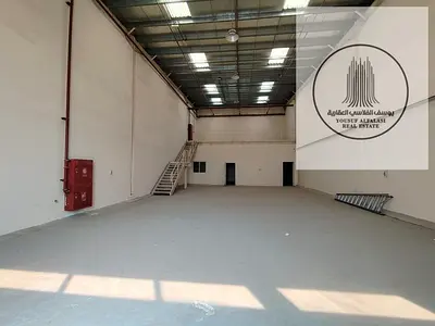 مستودع للإيجار في منطقة الصجعة الصناعية بمساحة 3,400 قدم مربع.