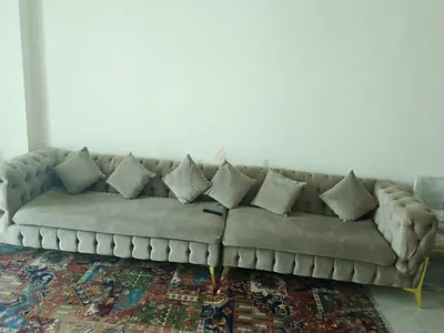 Large 6 seater 3-piece tufted velvet sofa set in grey with cushions