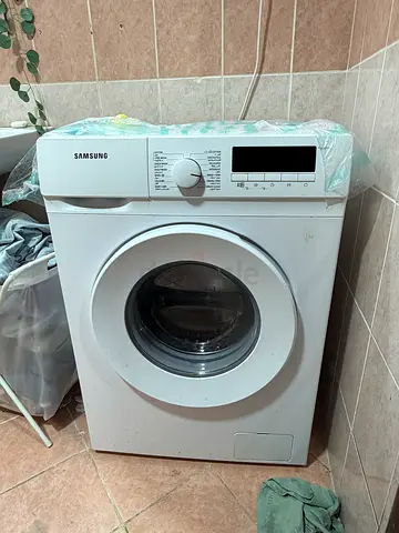 Samsung fully automatic washing machine for sale.