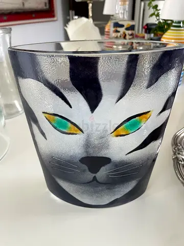 Signed Britten Pååg Swedish Art Glass Cat Vase – Steninge Slott, 2002