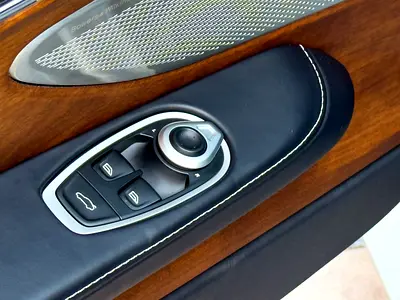 صورة 17 لـ 2024 Aston Martin DB12