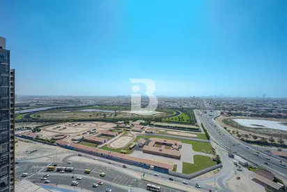 Fitted | Racecourse view | Vacant