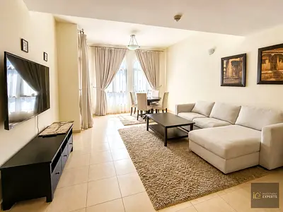 FULLY FURNISHED | VACANT | NEXT TO MALL |