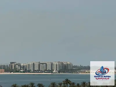 شقة غرفتين وصالة للإيجار في الخان برج الصفا بإطلالة بحرية رائعة، مساحة كبيرة، تكييف وغاز مركزي، الإيجار 45 ألف درهم سنوياً على 4 أو 6 دفعات