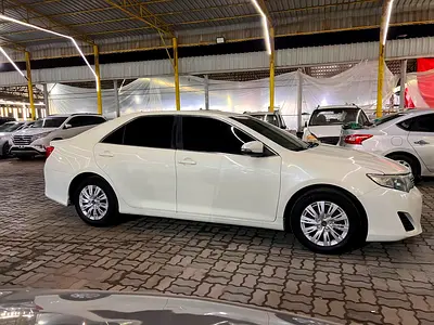 2014 Toyota CAMRY photo 2