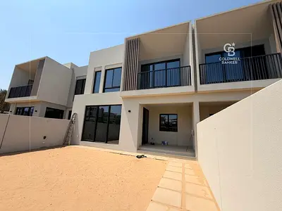 Spacious 4BR plus maids I Next to Park and Pool