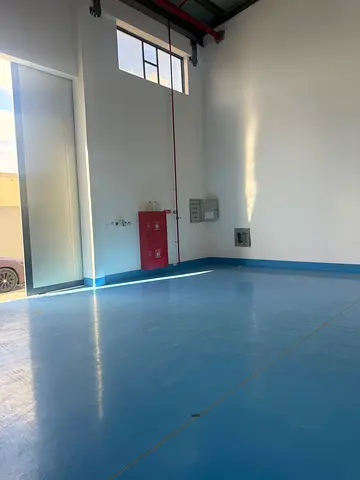 مستودع/فاخر/تشطيب/حديث/موقع مميز/جاهز