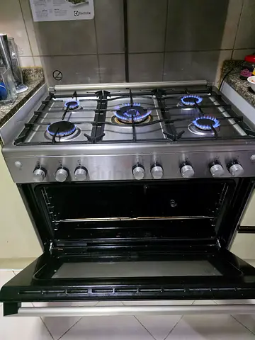 Cooker