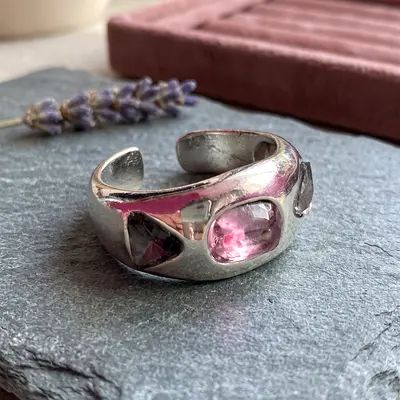 Sterling Silver Open Band Ring with Pink Gemstones (Adjustable)