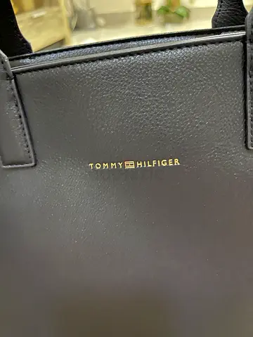 Black Tommy Hilfiger leather tote bag - good condition