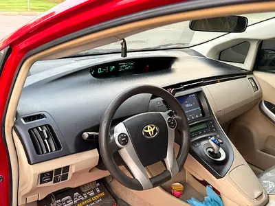 صورة 9 لـ 2010 Toyota PRIUS