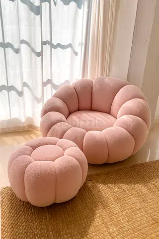 Plush Pink Round Accent Armchair with Matching Ottoman
