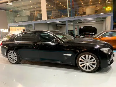 Pristine Lady Driven 1 owner 2013 BMW 740Li Executive | GCC Specs | Low Mileage
