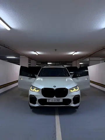 Stunning BMW X5 xDrive40i 2019 - GCC Specs - Perfect Condition