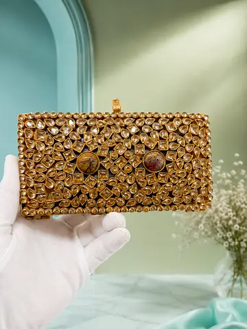 حقيبة يد نسائية فاخرة بأحجار كريمة - Luxurious womens handbag embellished with precious stones