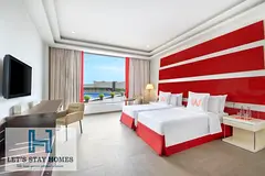 Spacious One Bedroom | Kitchen | Near Metro | Access to Pool and Gym