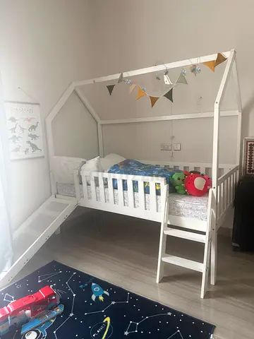 Castle Bed
