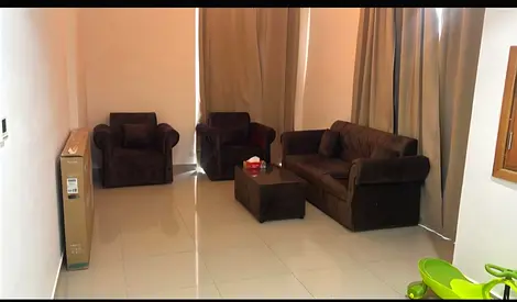 5-seater sofa set with centre table in good condition