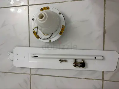Used ceiling fan in perfect condition (used for 1 year)