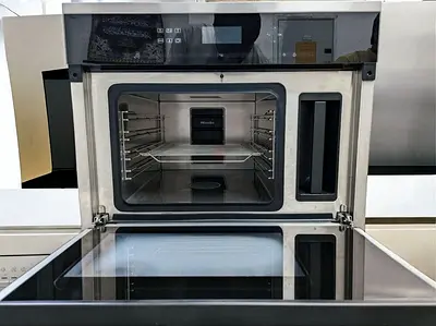 Miele Modern Built-in Steam Oven 60 cm – Premium Black Edition