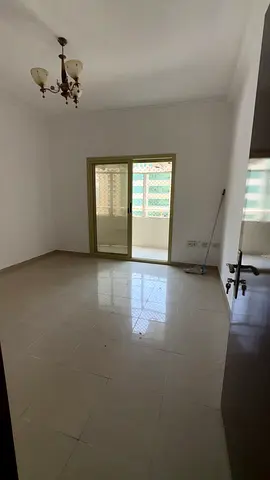 سعر ولا اروع ثلاث غرف وصاله مع غرفة خادمه واستور