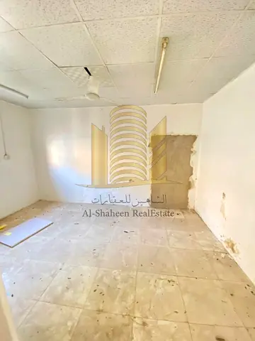 A popular house for sale in Ajman, Al-Bustan, 2000 feet, 6 rooms, monsters, and 5 bathrooms.