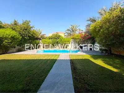 Legacy Large | Private Pool | Landscaped Garden