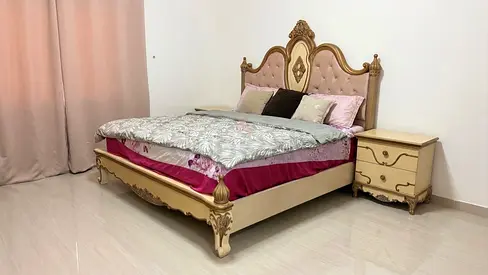 Bed room