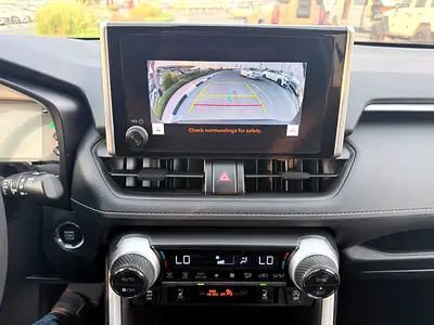 صورة 10 لـ 2025 Toyota RAV 4