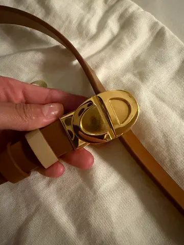 Christian Dior - Reversible Camel and beige leather belt with gold clasp buckle - never used