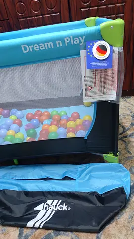 Hauck Dream N Play Travel Cot with Carry Bag
