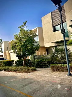 Contemporary Townhouse | Greenery Views | Ready