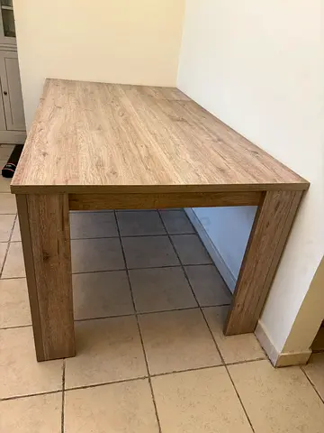 6 seater dining table for immediate sale.